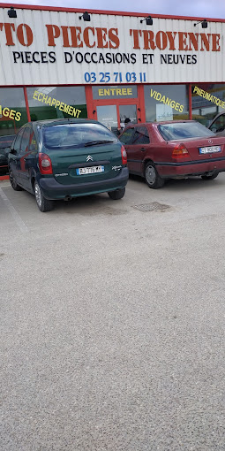 Aperçu des activités de la casse automobile AUTO PIECES TROYENNES située à BARBEREY-SAINT-SULPICE (10600)